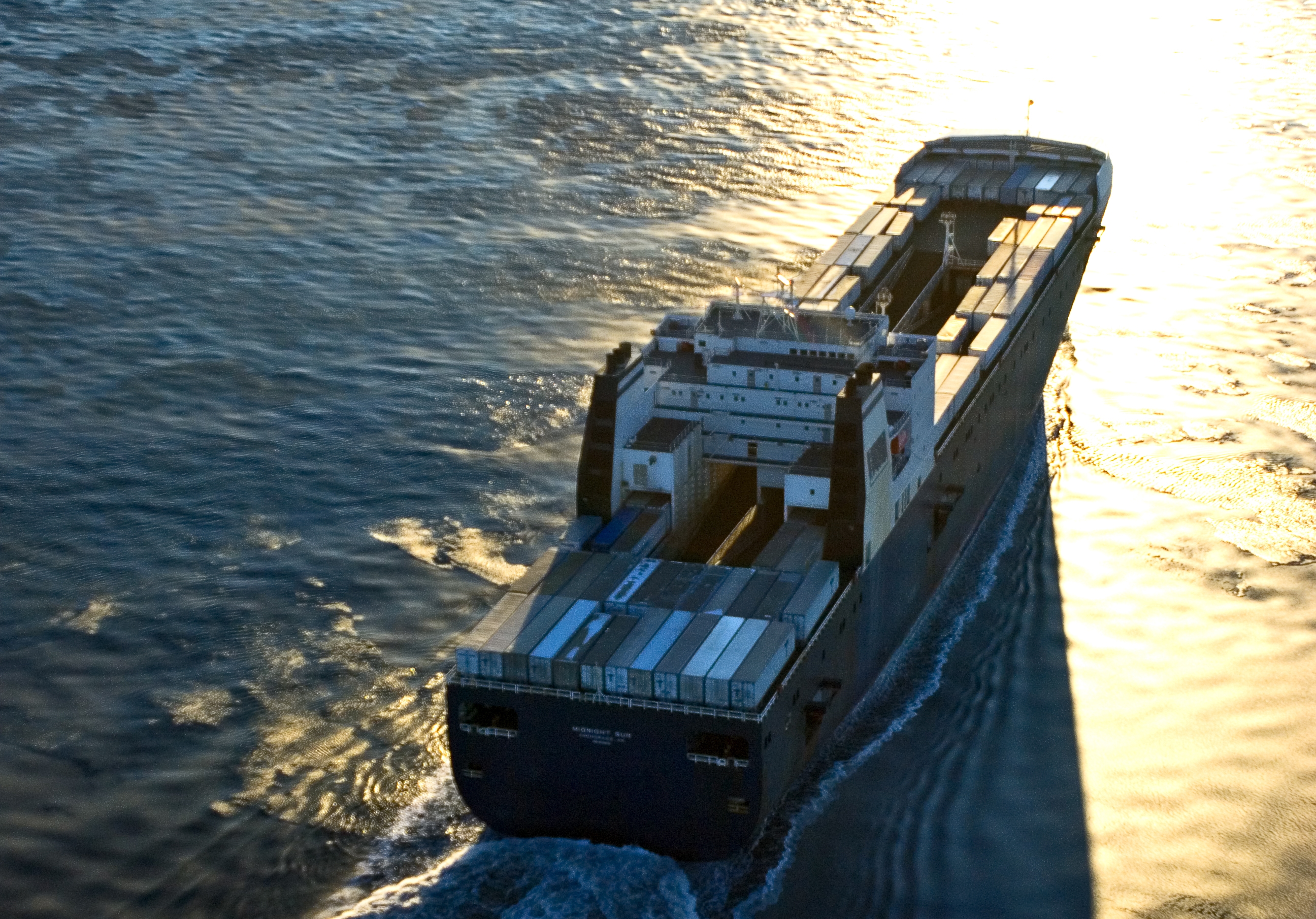 TOTE delays Midnight Sun's LNG conversion by one year