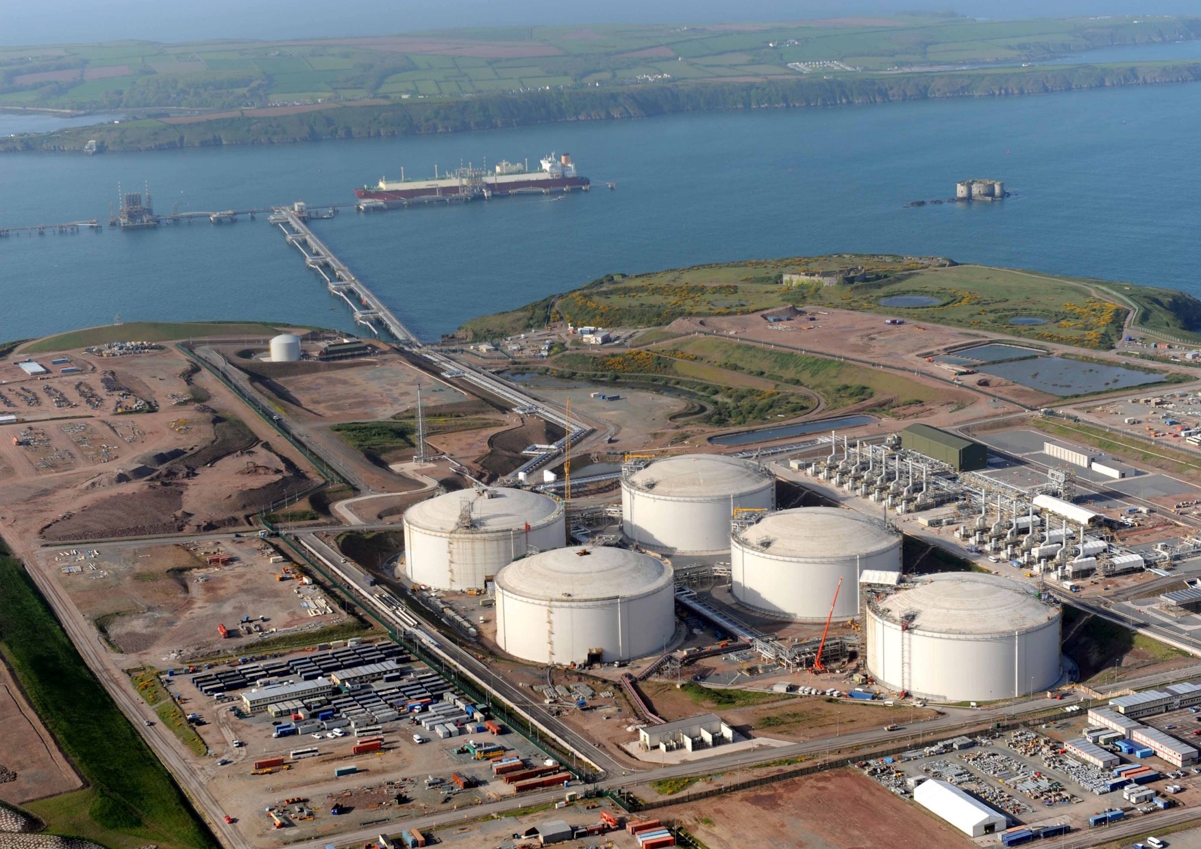 UK books first September LNG cargo