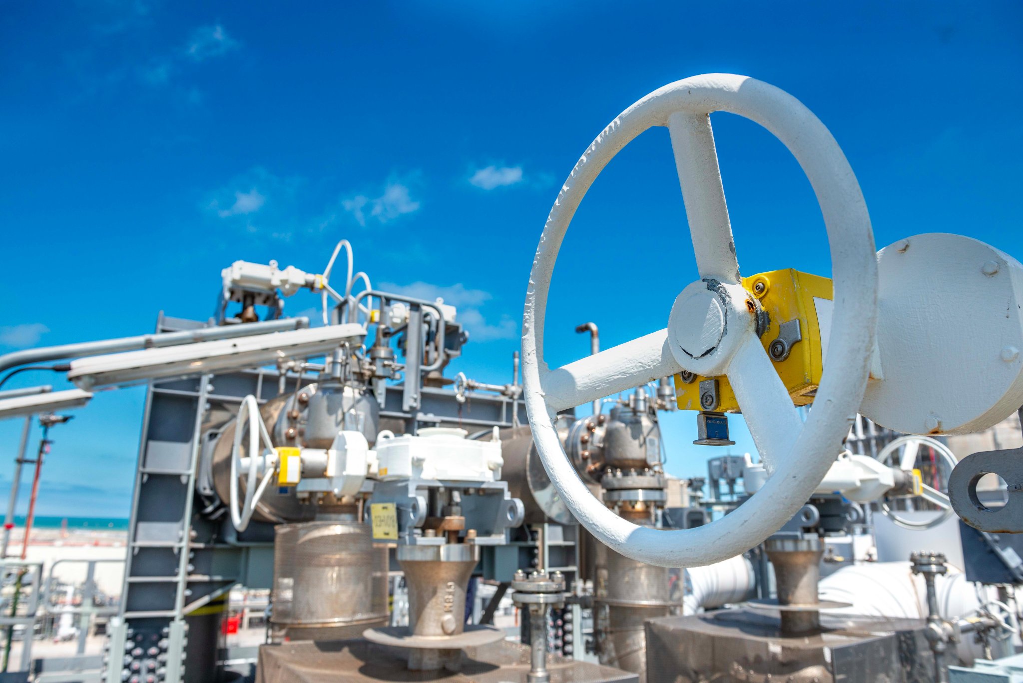 France’s Dunkirk LNG hits reaches daily send out milestone