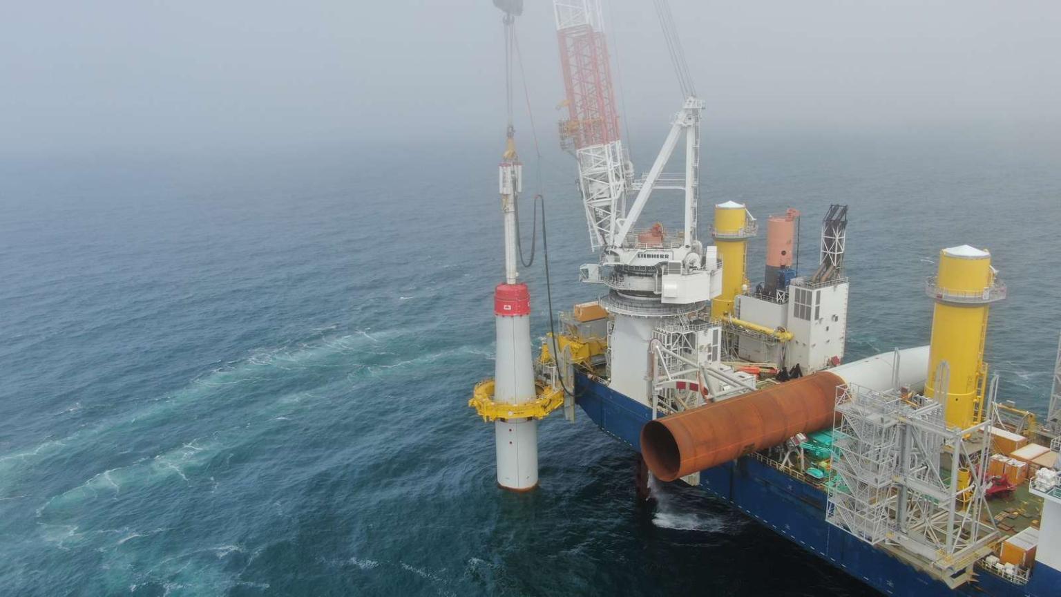 First monopile foundation stands in US federal waters