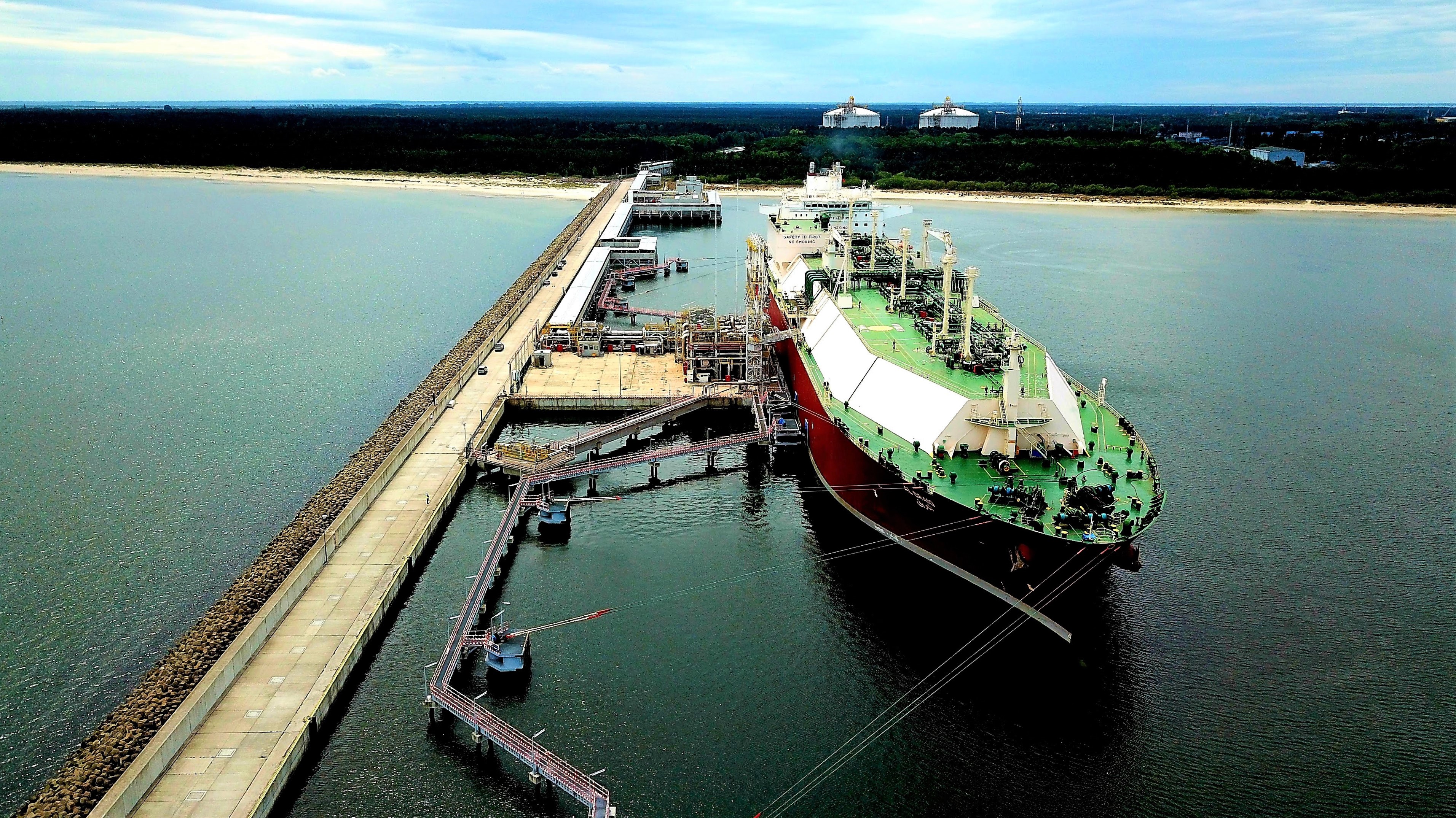 Poland's Swinoujscie terminal receiving its 97th LNG cargo
