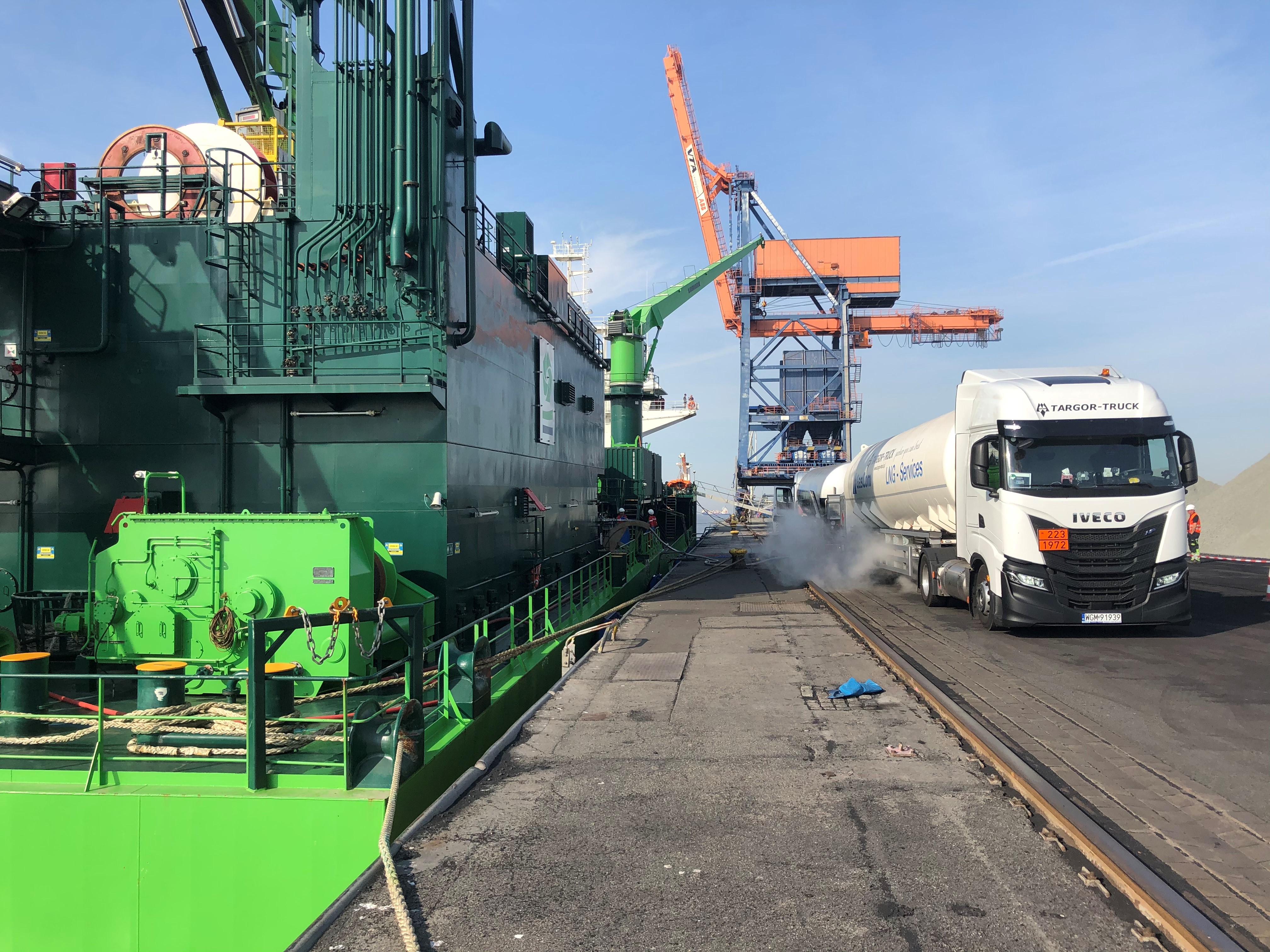 LIQUIND Marine ticks its LNG bunkering first