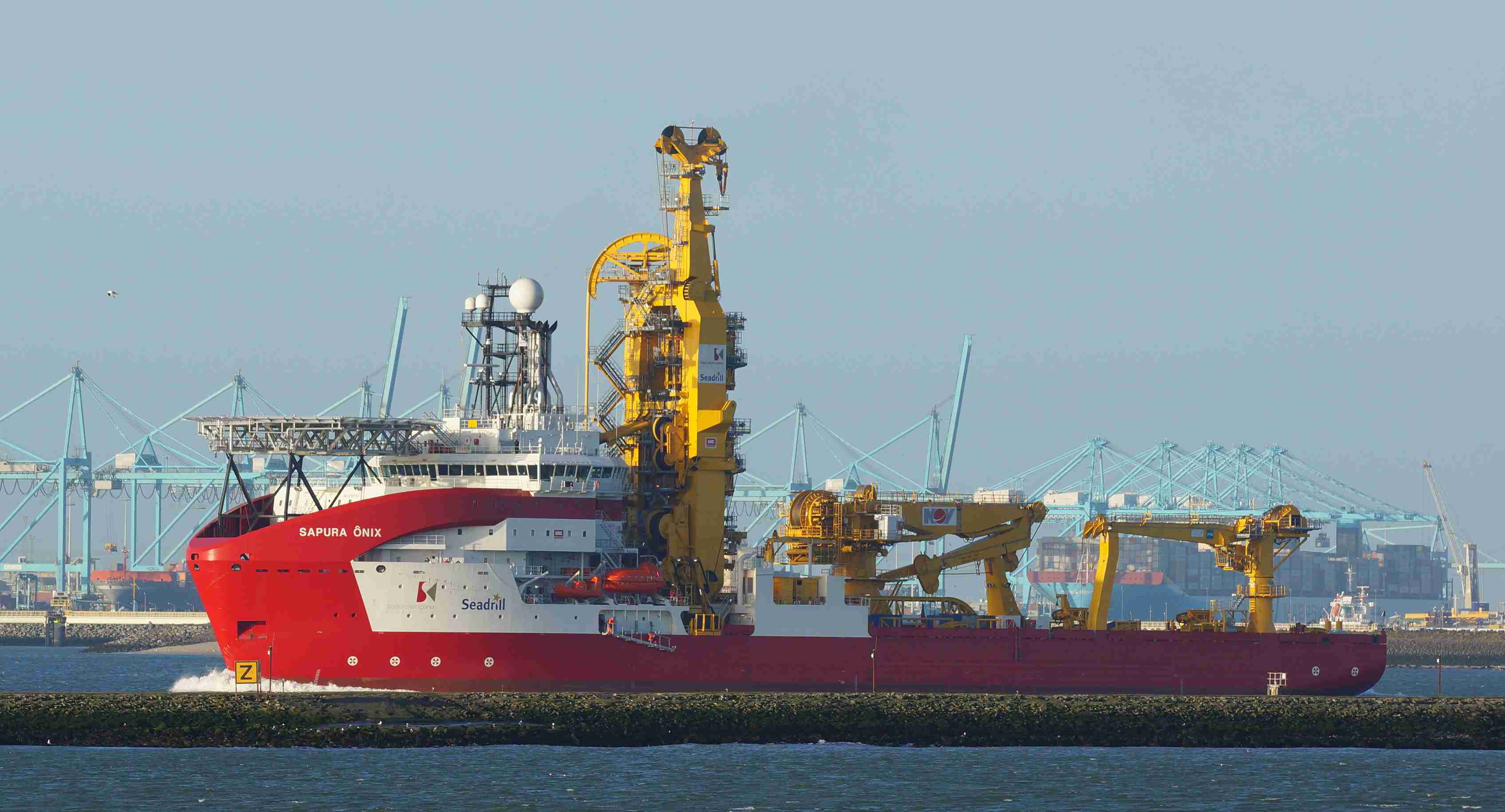 Sapura Onix vessel