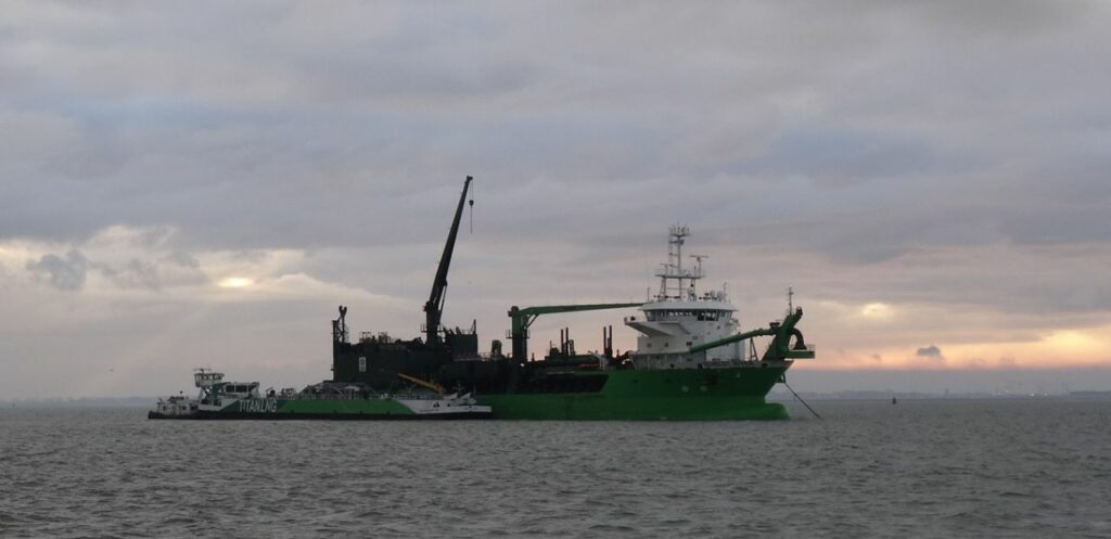 Titan LNG operates bunker supply on the Western Scheldt