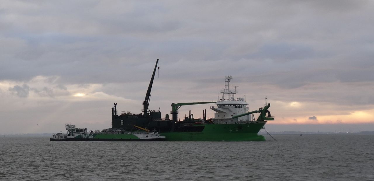 Titan LNG operates bunker supply on the Western Scheldt