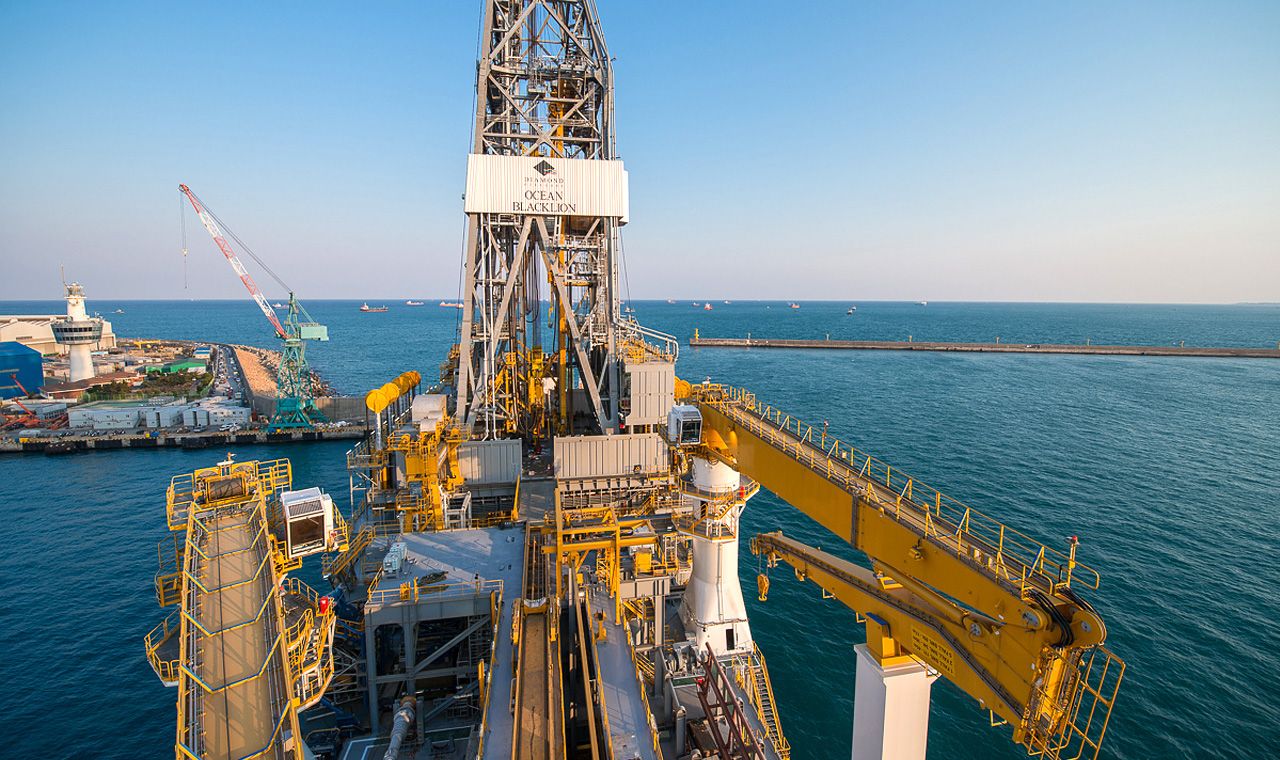 A Diamond Offshore rig