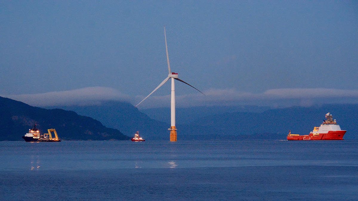 A photo of a Hywind Scotland floating wind turbine