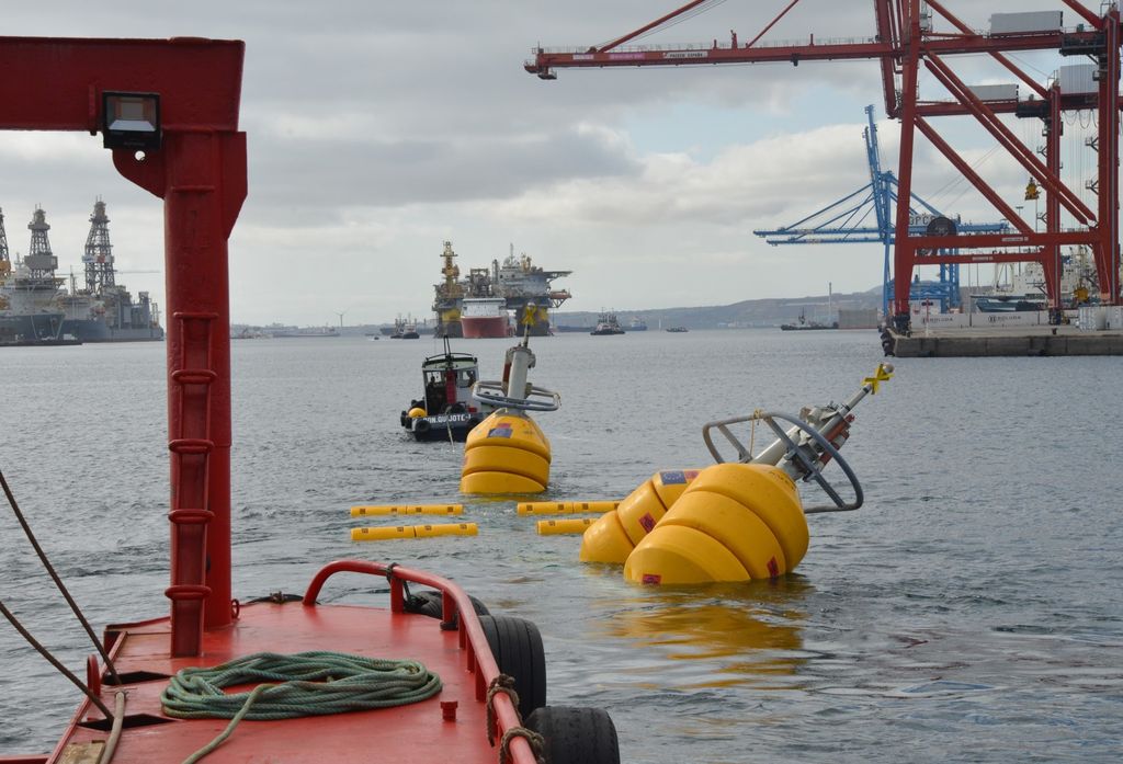 Wavepiston test string being deployed at PLOCAN (Courtesy of Michael Henriksen/Wavepiston)