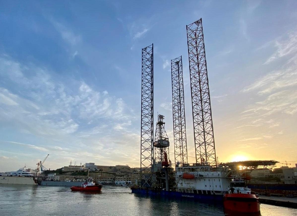 Vantage Drilling's Topaz Driller rig