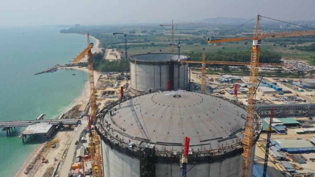 Saipem lifts roof on Nong Fab LNG terminal