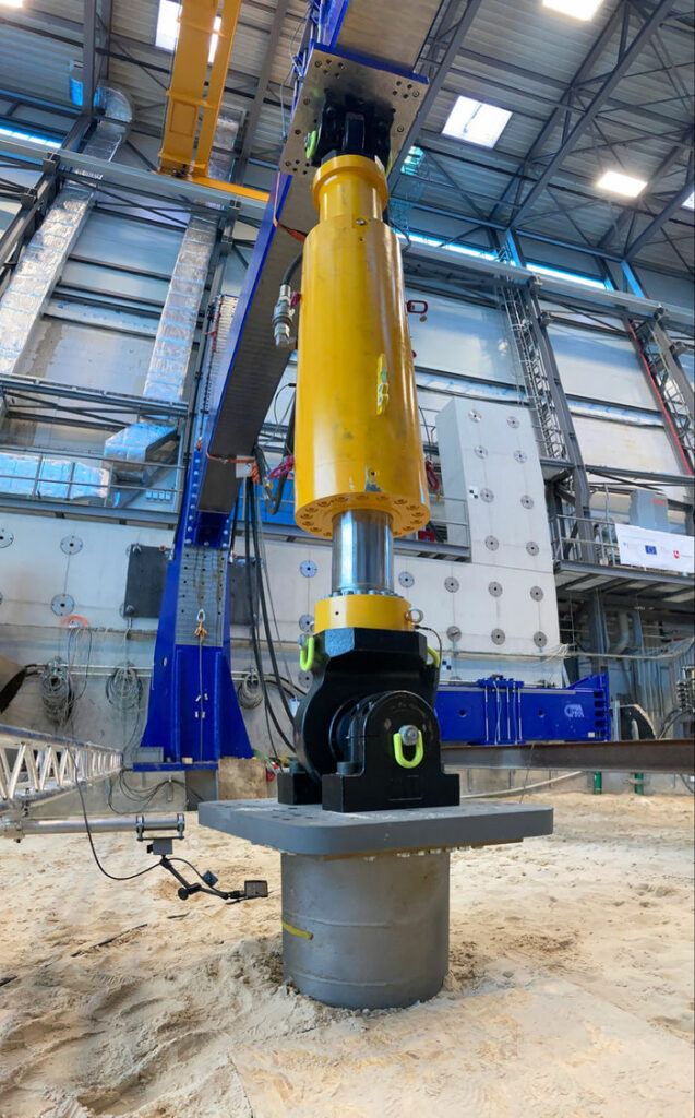 Photo showing scaled UMACK test anchor under load test at IWES facility (Courtesy of UMACK)