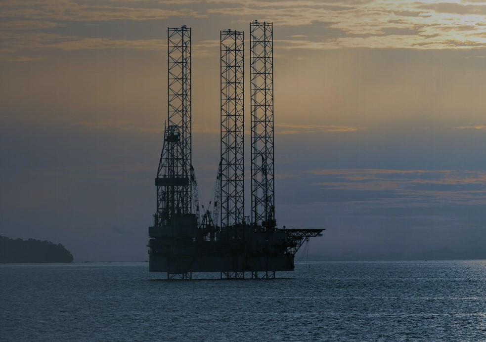 A Shelf Drilling rig