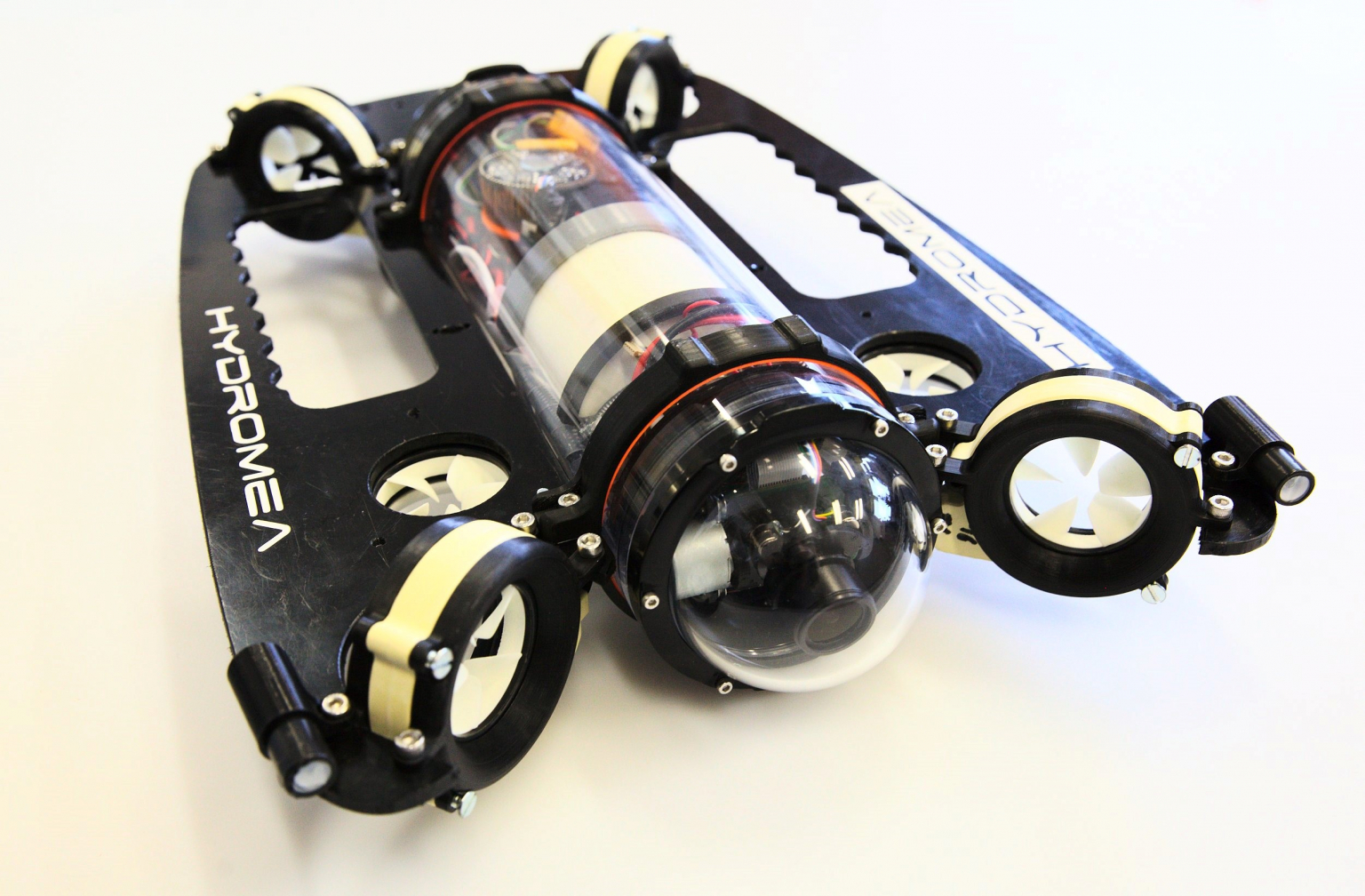 Swiss reveal first-ever wireless underwater drone