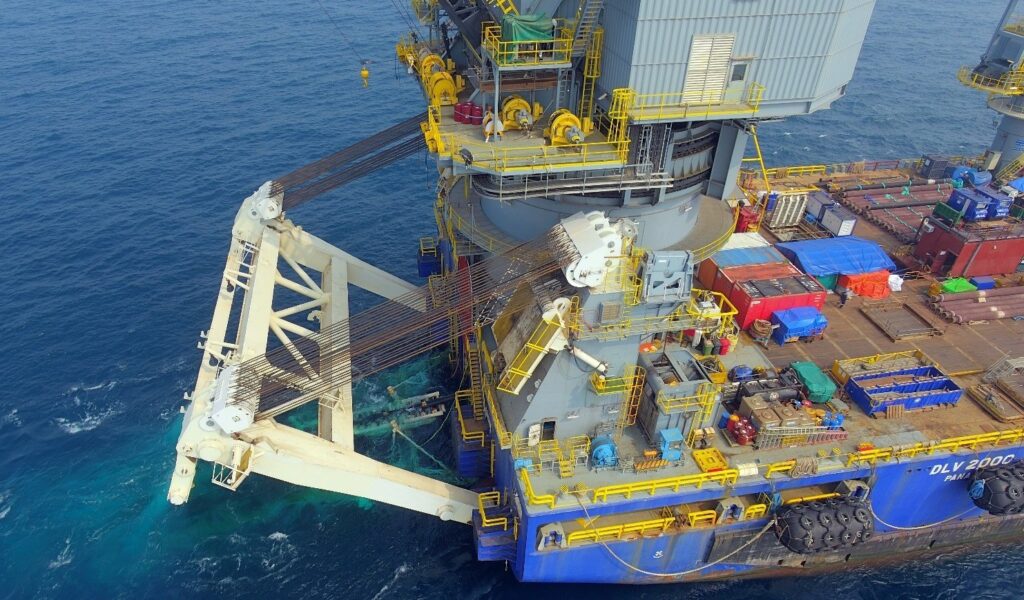 McDermott Derrick Lay Vessel 2000