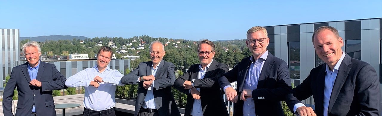 A photo of ABB and Aker Solutions representatives