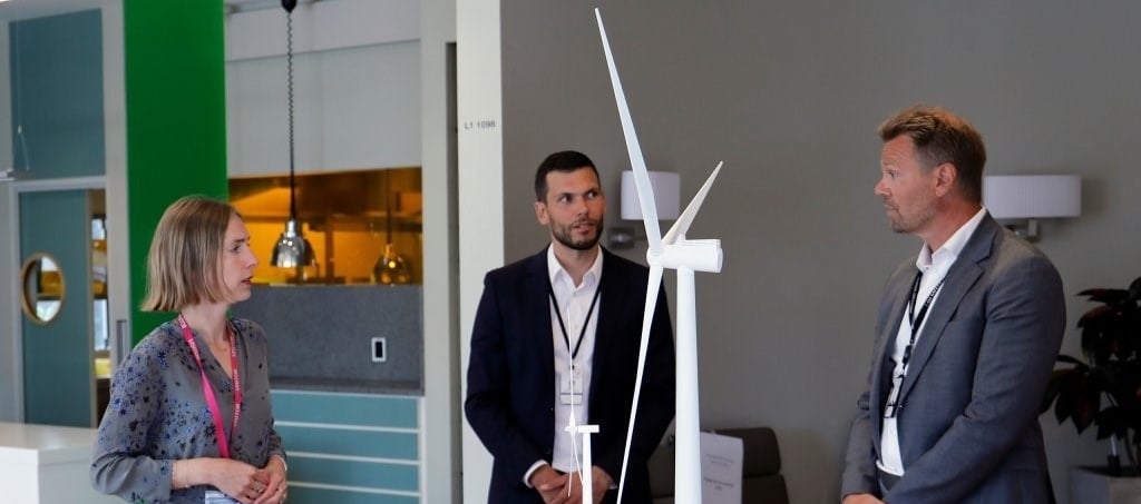 A photo of the Minister of Trade and Industry Iselin Nybø met Florian Schuchert (vice president Offshore wind technology) and Jens Økland (senior vice president for Business development in Renewables) when she visited Equinor in Stavanger.