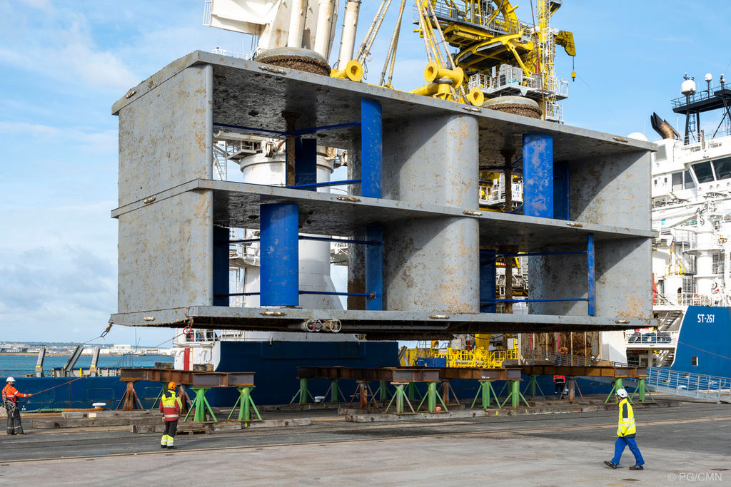 The 1MW OceanQuest tidal turbine retrieved after two years in operation (Courtesy of HydroQuest/Photo by PG/CMN)
