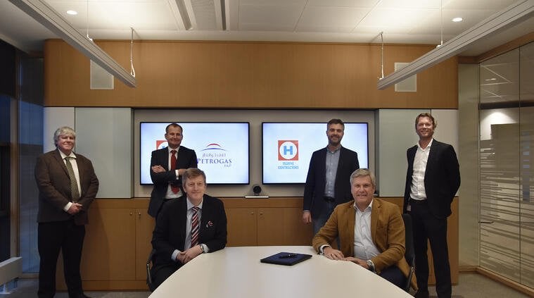Contract signing between Heeerema and Petrogas 