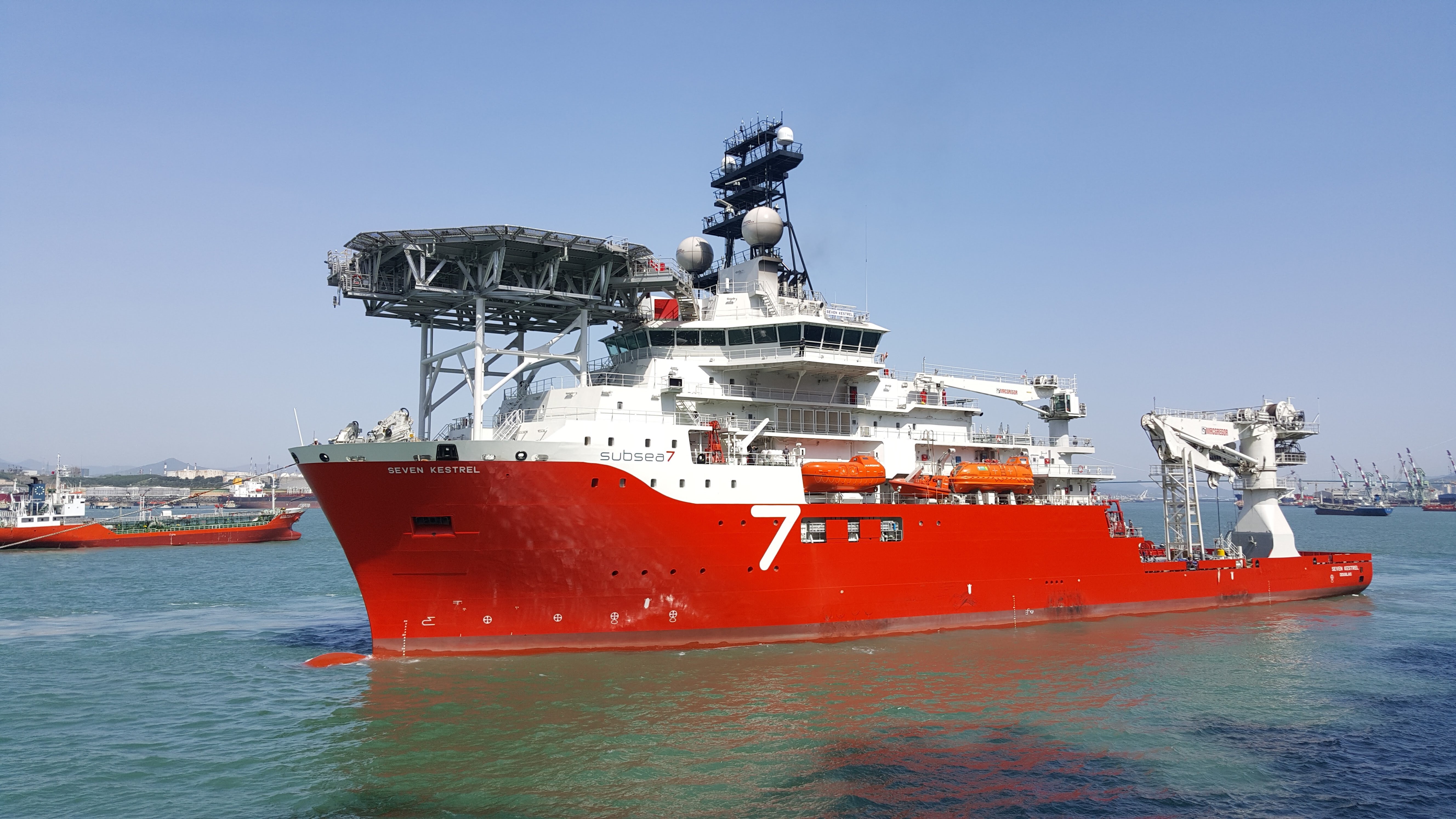 Subsea-7-fleet-sports-Marlink-smart-hybrid-network