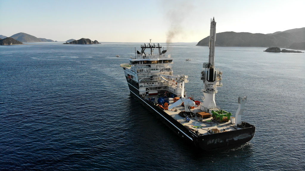 AR500 tidal turbine on its way to Naru Strait project site (Courtesy of SIMEC Atlantis)