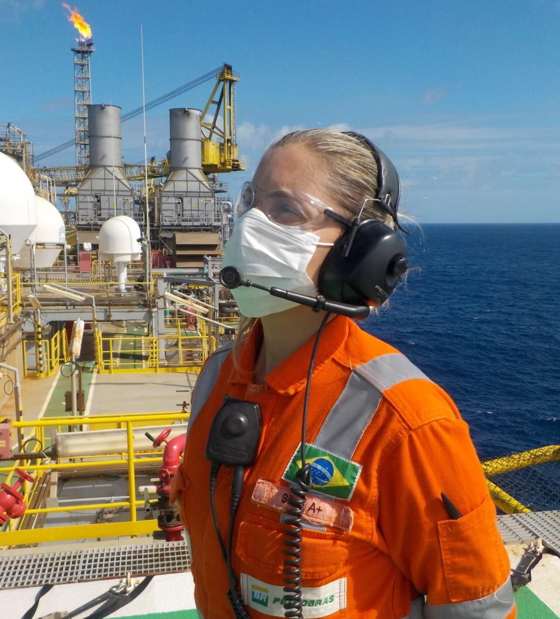 Petrobras hits oil pay in wildcat off Brazil