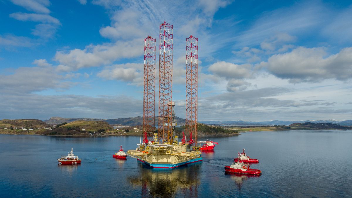 Maersk Invincible jack-up rig