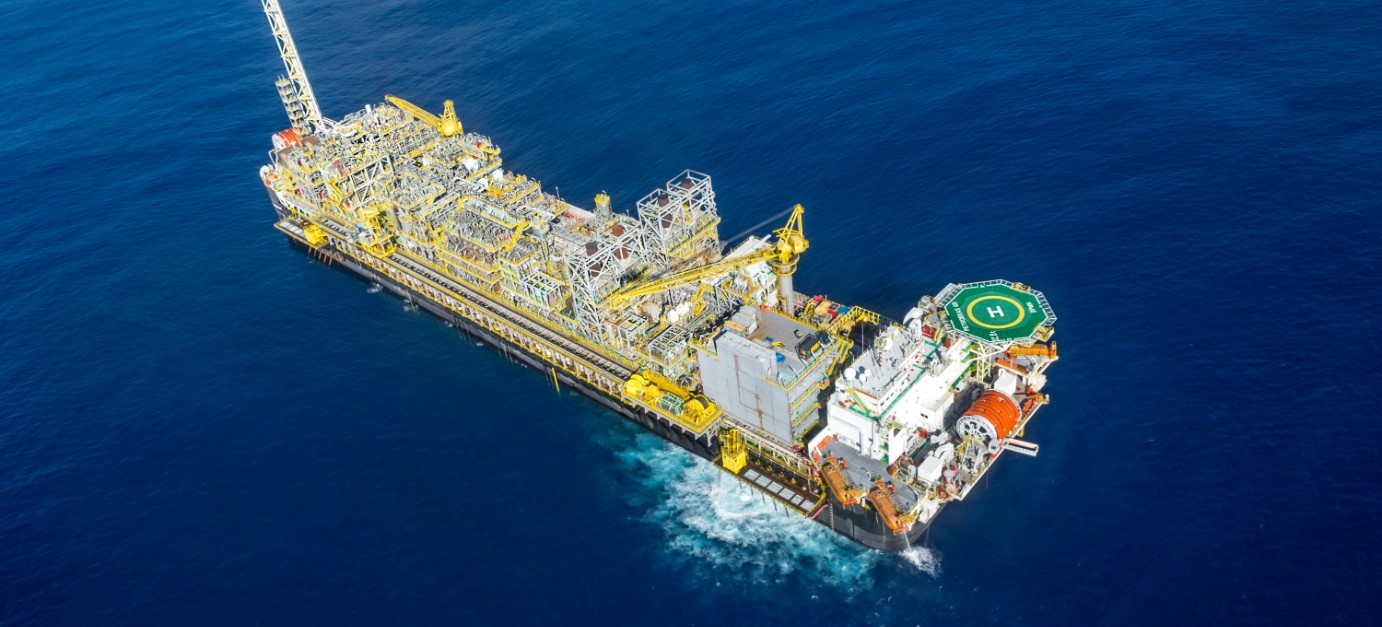 Interim CEO picks up the reins at Petrobras while Bolsonaro’s candidate gets closer to taking over