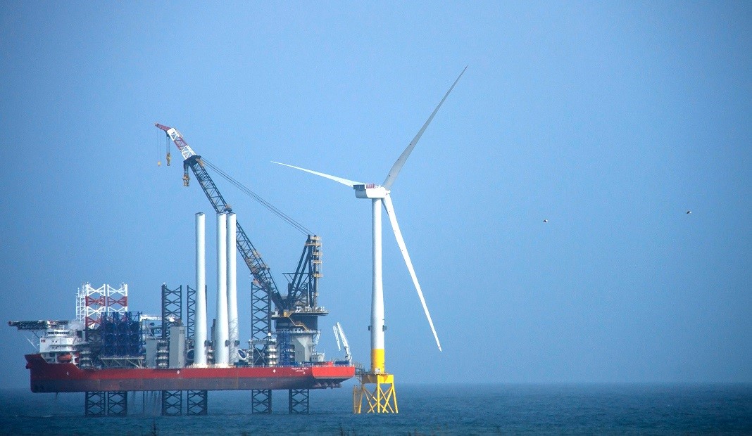 Amid high fossil fuel prices, renewable power saves around $55 bln, says IRENA