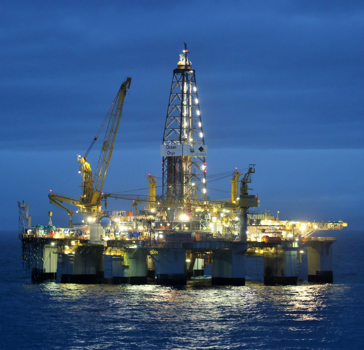 Ocean Onyx drill rig - Beach Energy - Oyway campaign