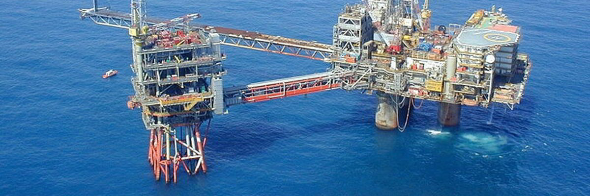 UK union urges talks before offshore drillers and contractors down tools