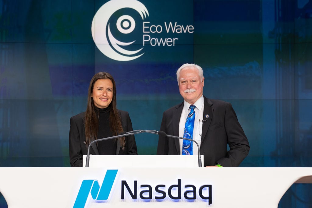 Inna Braverman and Robert Karabinchak (Courtesy of Eco Wave Power)