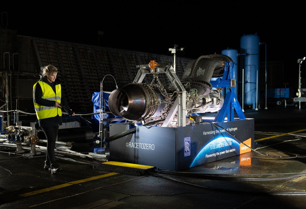 Rolls-Royce AE 2100-A hydrogen test at Boscombe Down (Courtesy of Rolls-Royce)