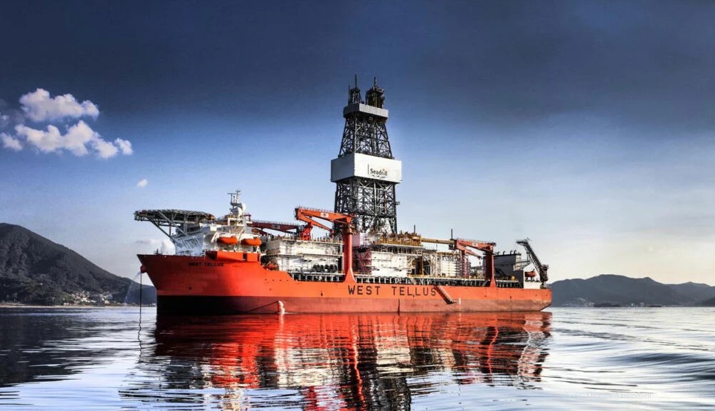 Seadrill to buy Aquadrill for $958 million