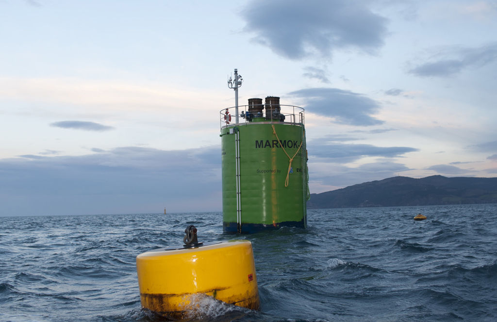 Illustration/Marmok-A5 wave energy device deployed off Basque coast at BiMEP (Courtesy of EVE)