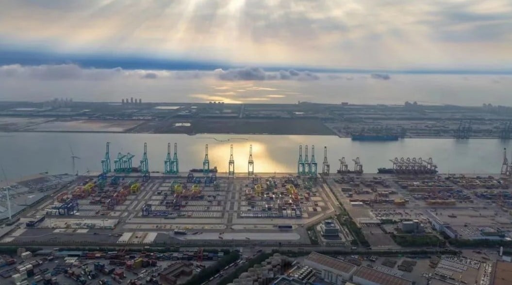 China Cosco Tianjin port