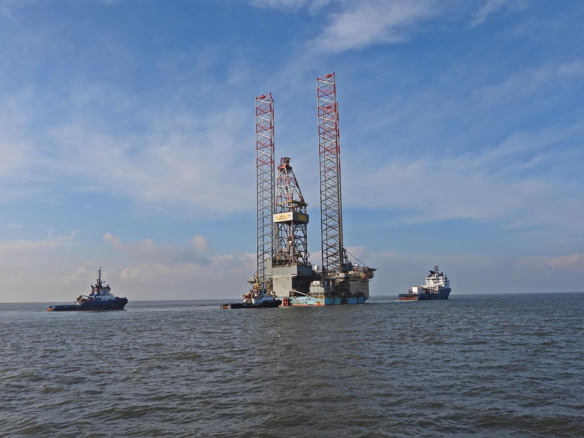 Noble jack-up rig ready to embark on its new gig in North Sea