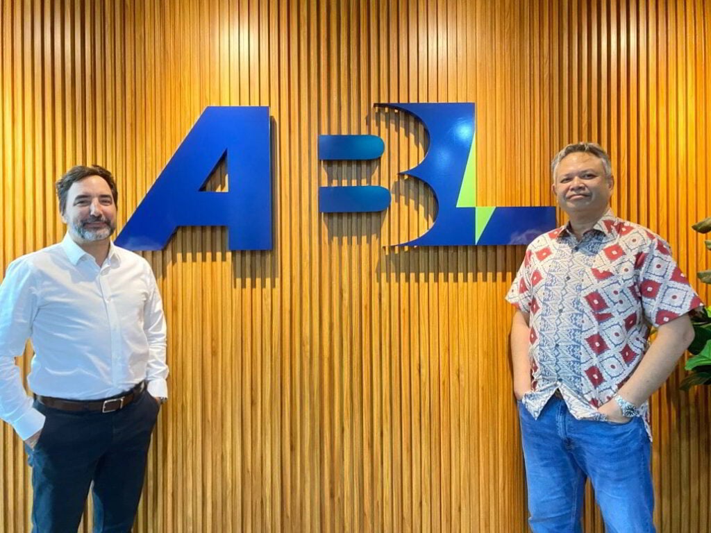 Eduarod Robaina, Add Energy’s APAC Managing Director of Wells (left) and Azman Johari Skymmar, head of Add Energy in Malaysia (right); Source: Add Energy