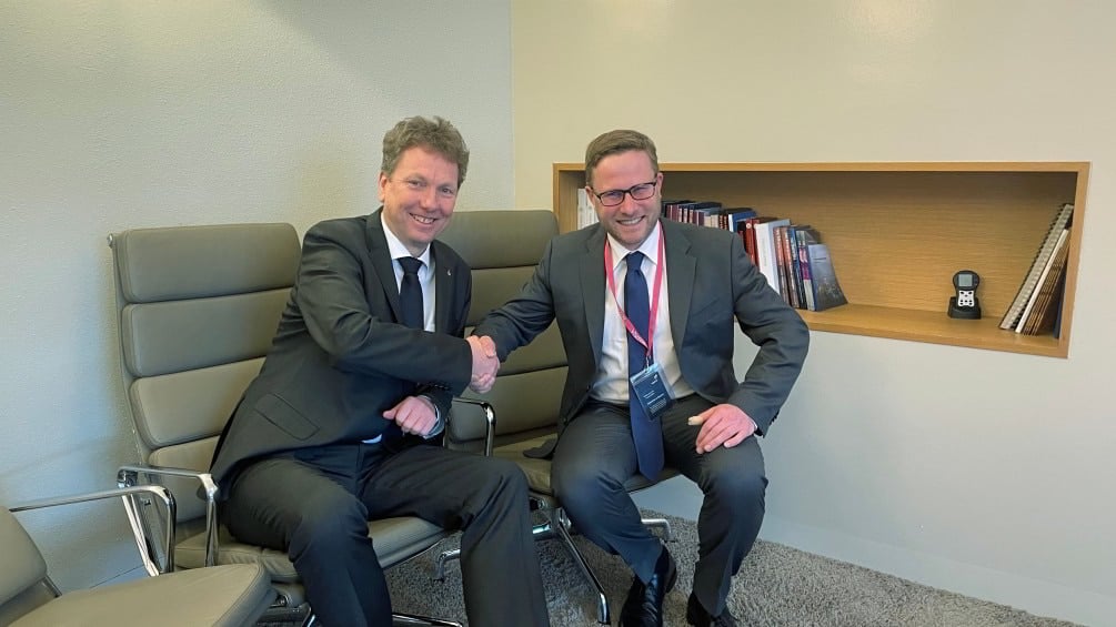 Kjetil Hove (left), executive vice president for Exploration and Production Norway, and Chris Elliott, CEO of Wellesley; Source: Wellesley