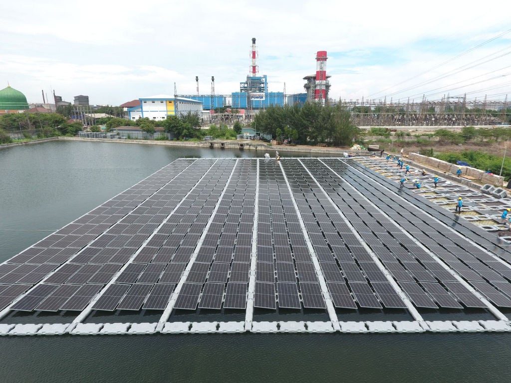 The 541kWp floating solar power plant in Indonesia (Courtesy of PLN)