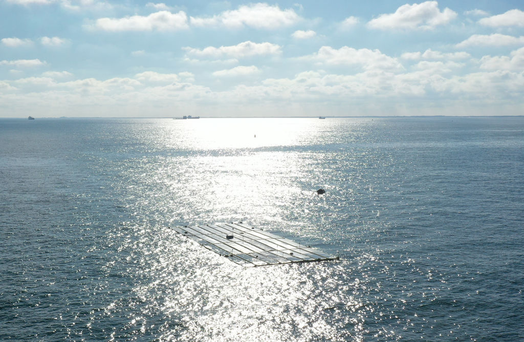 Oceans of Energy’s offshore floating solar system (Courtesy of Oceans of Energy)