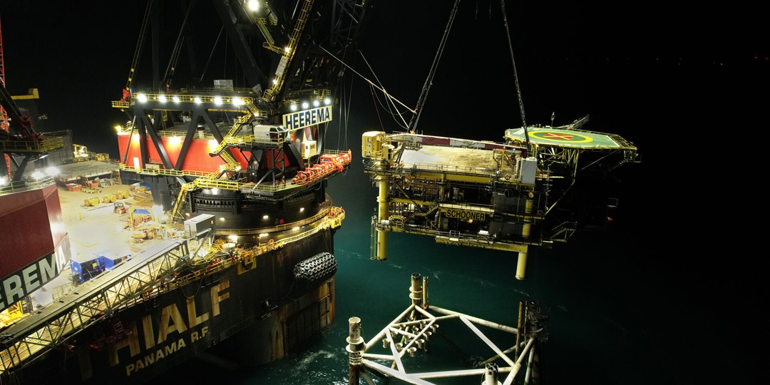 Heerema Marine Contractors' Thialf crane vessel; Source: DNO