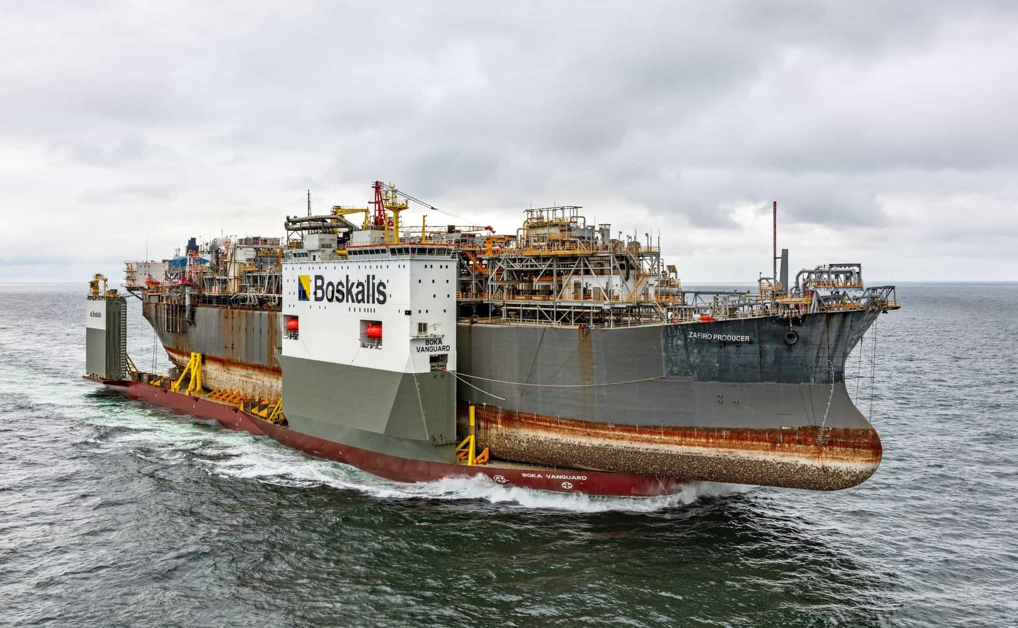 Boka Vanguard vessel transporting FPU Zafiro Producer; Source: Boskalis