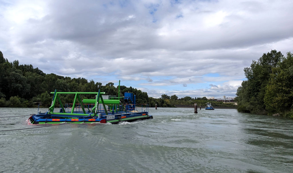 The installation of EEL Energy’s tidal turbine in Rhône river (Courtesy of EEL Energy)