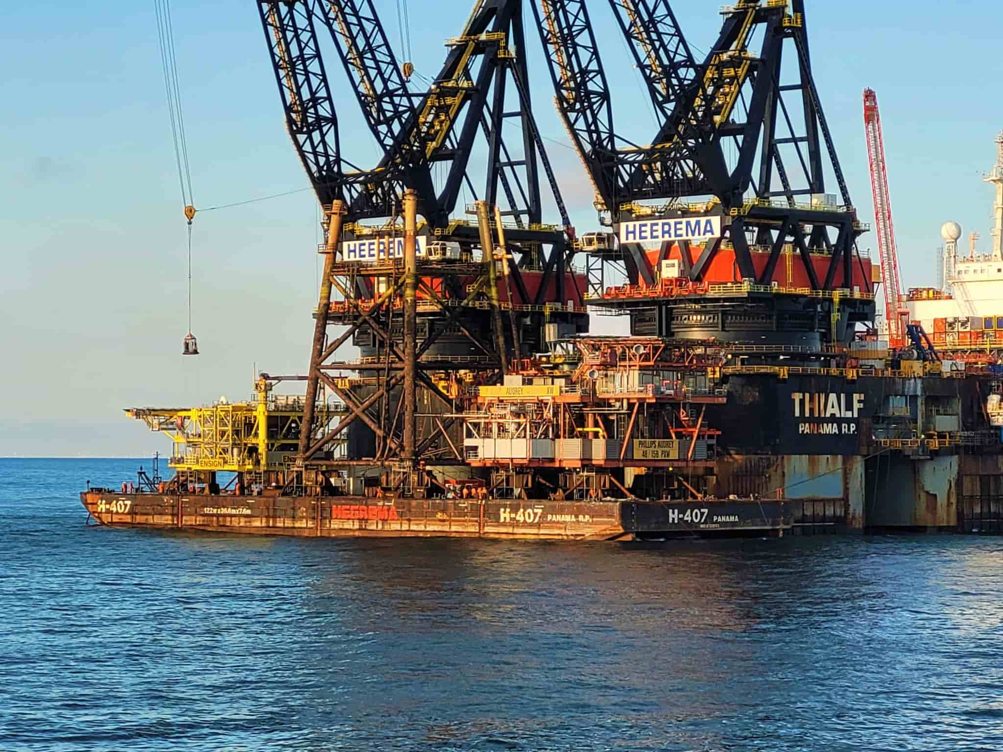 Thialf crane vessel; Source: Heerema Marine Contractors