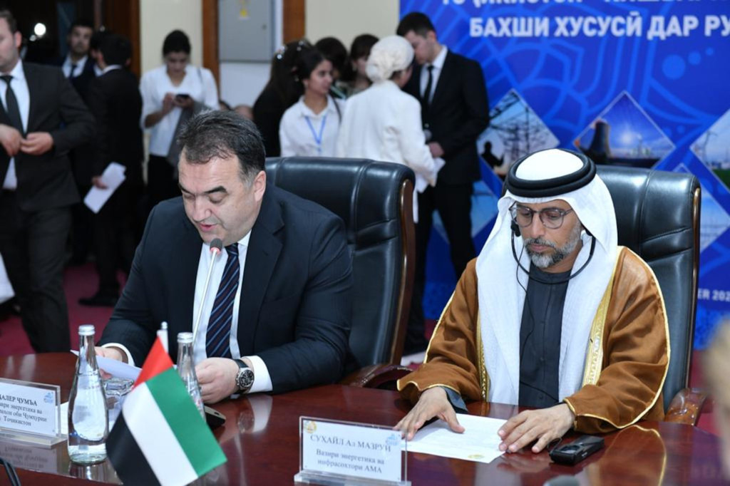 The signing of the MoU for the development of clean energy in Tajikistan (Courtesy of Masdar)