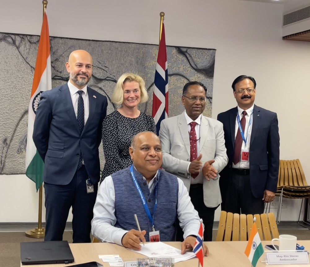 NHPC signs a memorandum of understanding (MoU) with Ocean Sun to implement floating solar power tech.