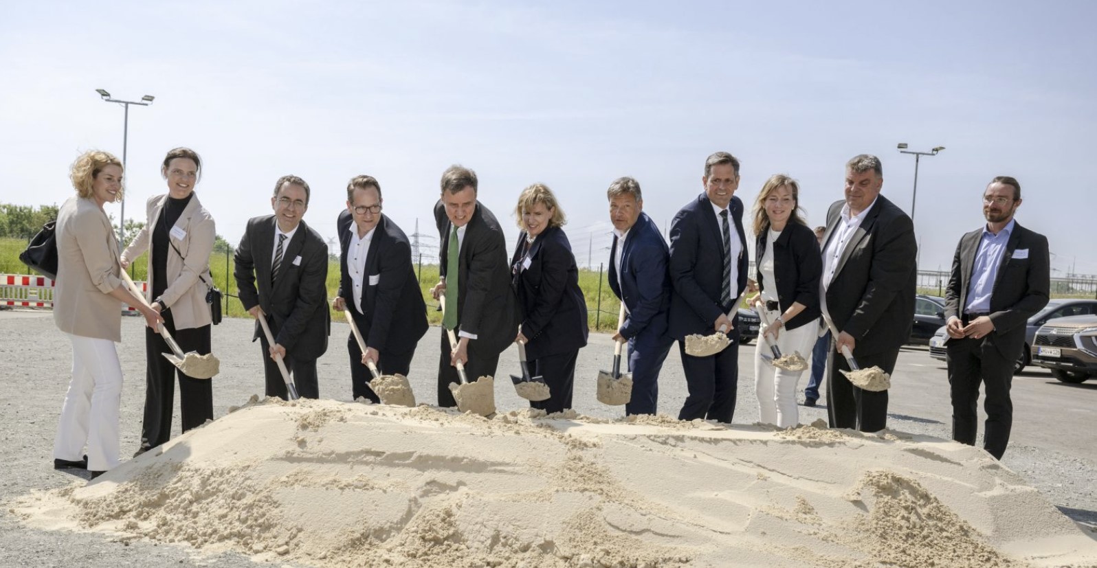 GermanyConstruction begins for €2.8 billion, first-ever energy link to UK