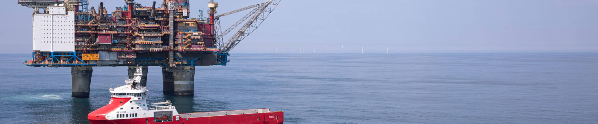 Hywind Tampen wind farm (on the horizon) powers the Gullfaks and Snorre fields; Credit: Ole Jørgen Bratland