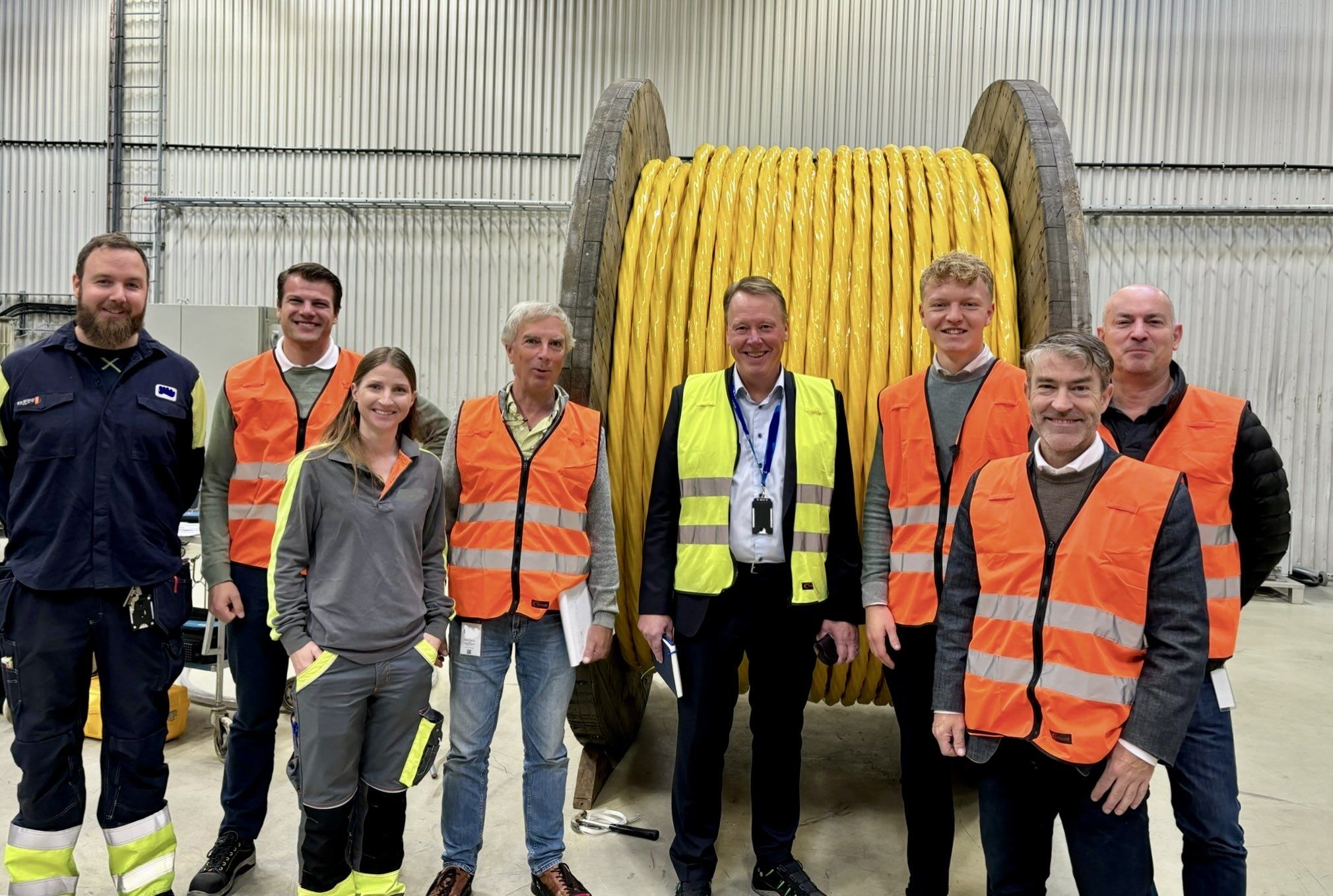 The dynamic subsea power export cable for the HKN1 offshore solar project at the Hollandse Kust Noord (HKN) offshore wind farm, the first of its kind connected to an offshore wind grid, has been tested and delivered.