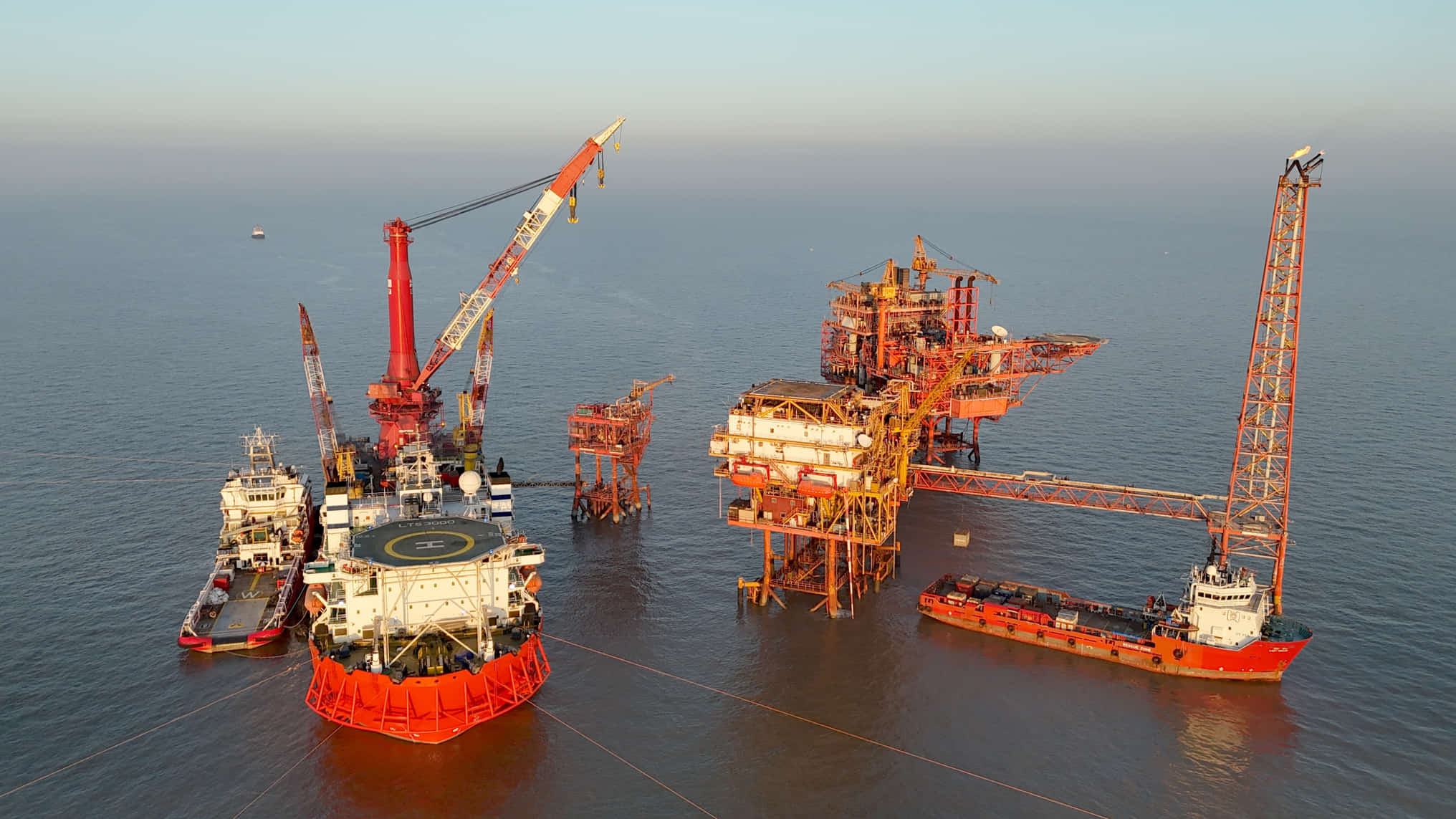India's first offshore decommissioning project has been brought to an end at the Tapti fields; Source: Shell